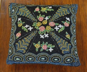 Almohada tocador vintage Tres Chic de Christiana de 9" cuadrada elegante patrón floral - Imagen 1 de 9
