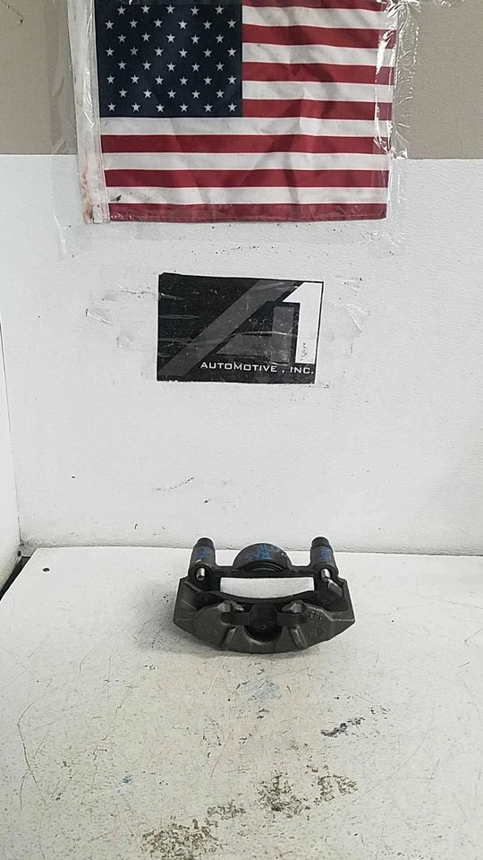 91-96 BUICK CENTURY CEIRA RIGHT FRONT PASSENGER BRAKE CALIPER & BRACKET *REMAN* - Image 1 of 4