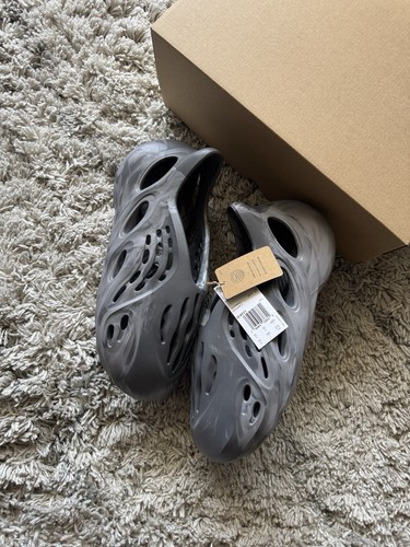 Adidas Yeezy Foam RNR "MX Granite" DS taglia 10