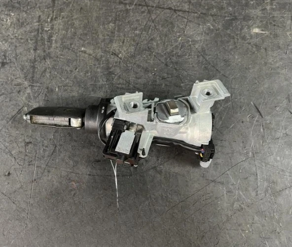 Выключатель зажигания 2009-2010 Volkswagen Tiguan без корпуса цилиндра в сборе оригинальный - Изображение 1 из 4