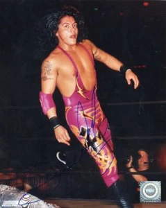 FOTO FIRMADA JOVEN GUERRERO LUCHADOR MEXICANO AUTOGRAFIADA 8X10 CON CERTIFICADO DE AUTENTICIDAD - Imagen 1 de 1