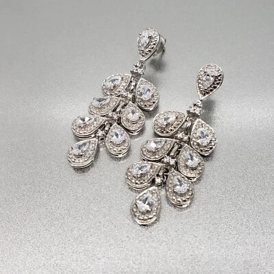 Pendientes de plata de ley con superposición de platino Swarovski circonitas TGW 5,90 quilates Foto 1 de 4