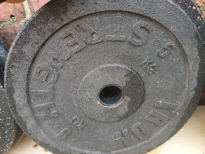 Hi Temp Iron Strength 5kg Bumper Plate Pair - Black and Red - Image 1 of 4