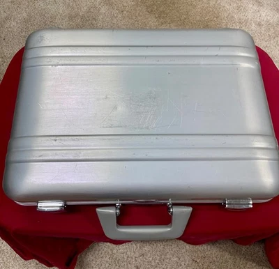 Maletín de aluminio ZERO HALLIBURTON Elite by ZERO Attache Case Foto 1 de 4
