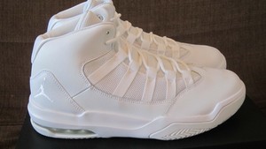 chaussure jordan blanche homme