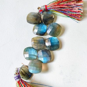 Good Quality Blue Flashy Labradorite Strand Briolette Gemstone Beads Size 14 MM - Picture 1 of 6