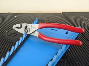 #ax565 Snap-on Tools USA RED 8" Talon Soft Grip Combo Slip-Joint Pliers 47ACF - Picture 1 of 18