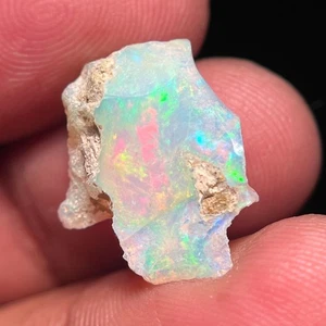Piedra preciosa áspera de ópalo etíope natural seco de 6,80 quilates de ópalo de fuego Welo crudo 12x11x9 mm - Imagen 1 de 8