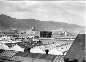 ORIGINAL OLDTIMER FOTO: Industriehafen Japan Mitsubishi ? Lager 50er 50er Jahre - Bild 1 von 2