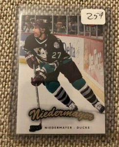 2006 Fleer Ultra #7 Scott Niedermayer