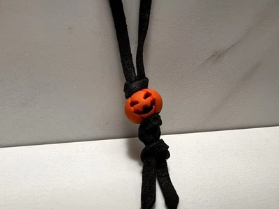Black Leather Keychain / Knife Lanyard Orange Pumpkin Head Pendant Halloween Foto 1 de 4