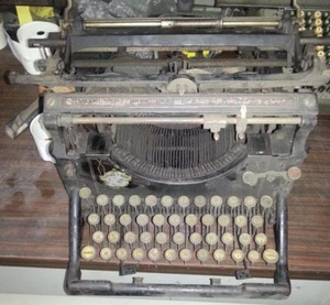 UNDERWOOD FÜR ERSATZTEILE OLD TYPEWRITER - Bild 1 von 1