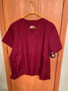 Medical scrub tops/LilYuniform Maroon Large Brand New - Picture 1 of 3