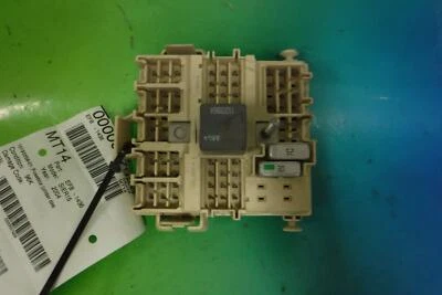 2003-2005 GMC SIERRA 1500 Fuse Box (Under Dash) 15190658-01 - Image 1 of 2