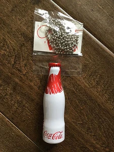2017 COCA COLA COKE RED & WHITE MINI METAL ALUMINUM BOTTLE RARE PROMO W KEYCHAIN - Picture 1 of 1