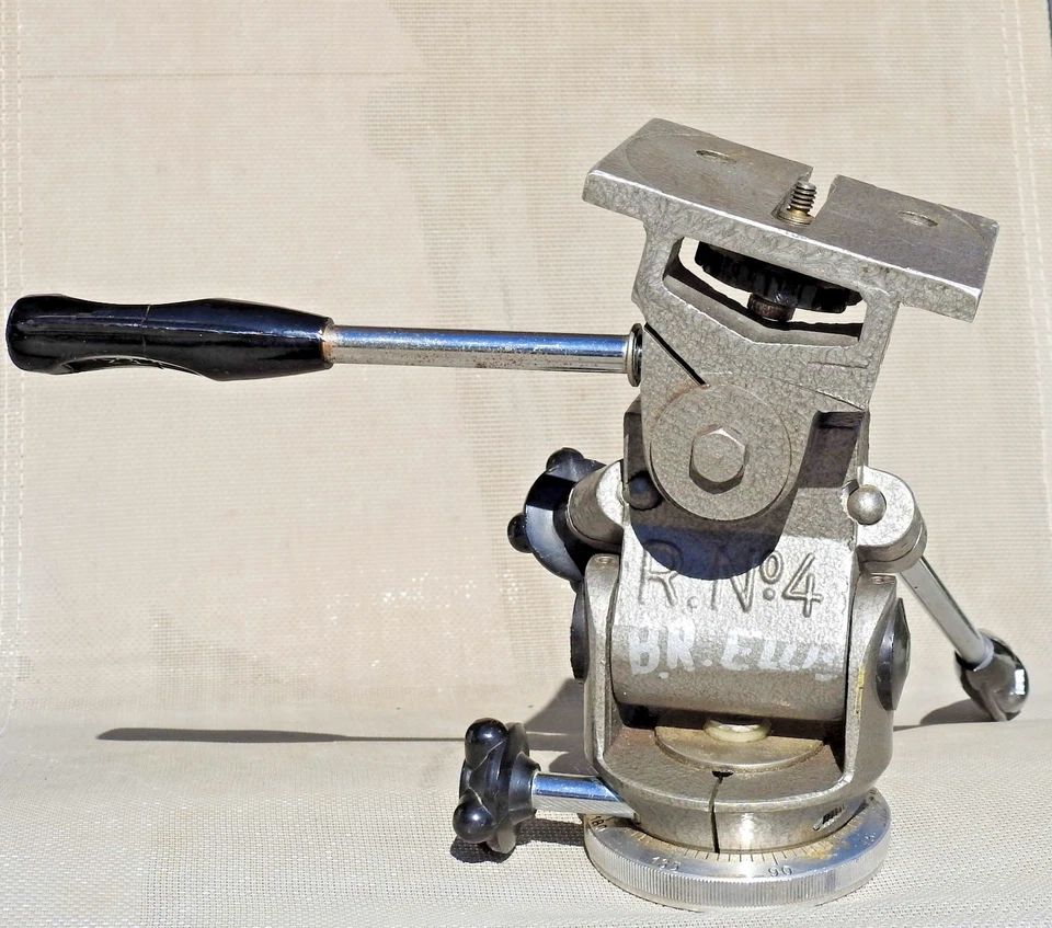 Vintage & Super-Sturdy GITZO R. No. 4 Pan / Tilt Tripod Head Being Sold AS-IS - Image 1 of 4