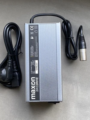 Battery Charger 54.6V 5A XLR 3Pin for 48V Lithium-ion Batteries Scooter E-Bike Battery - Image 1 of 4