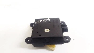 2003 Nissan Primera Heater Vent Flap Control Actuator Engine 3C2703 FR2360682-22 - Image 1 of 4