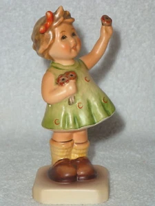 Hummel Goebel FOREVER YOURS  M.I. Hummel Club #793  4" Tall - Imagen 1 de 12