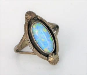 VTG BEAUTIFUL STERLING SILVER NATIVE AMERICAN SIGNED B COLORFUL FIRE OPAL RING 6 - Picture 1 of 2