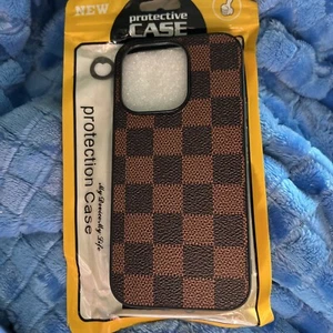 iPhone 14 Pro brown Checkered Protection Case  - Picture 1 of 1