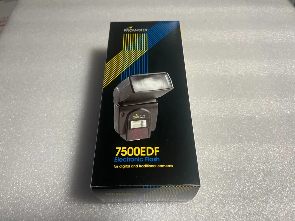 Promaster 7500EDF Shoe Mount Flash for Digital Film Cameras Fits Nikon Code 7287 - Image 1 of 3