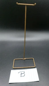 Vintage 1963 Mattel Barbie Skipper Doll "Gold Tone" Wire Stand #B Pre-Owned - Picture 1 of 10