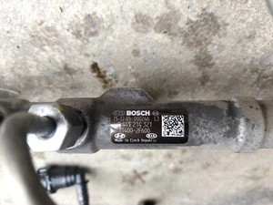 Einspritzleiste 31400-2F600 Tucson Santa Fe Sportage komplet mit Sensoren - Bild 1 von 2