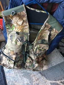 fieldline hunting shooting game vest built in seat and back rest - Picture 1 of 7