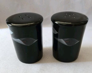 VTG MIKASA GALLERIA OPUS BLACK SALT & PEPPER SHAKERS - Picture 1 of 3