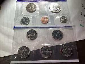YEAR 2000 MINT SET FROM PHILIDELPHIA STILL IN MINT WRAPPER - Picture 1 of 5