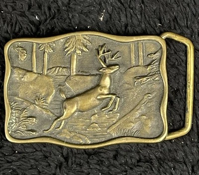 Hebilla de cinturón de latón macizo saltando ciervos Buck caza bosque regalo vintage Foto 1 de 2
