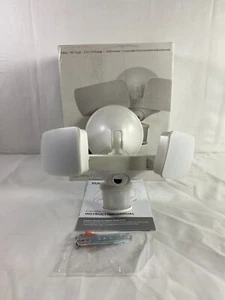 Kuna KNA-CF-WH-01 White Outdoor SE Camera Floodlight With 1080p Video Camera - Picture 1 of 12