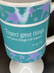 Mary Kay Green Stars Inspirational "Expect Great Things" Pedestal Mug - Picture 1 of 7