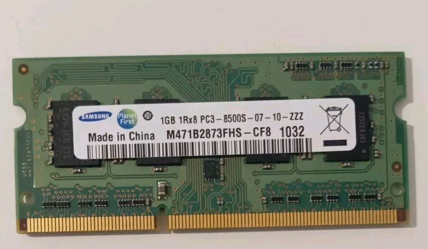 Memoria RAM Samsung 1GB SO-DIMM 1066 MHz 1Rx8 PC3-8500S M471B2873FHS-CF8 Testata - Immagine 1 di 3