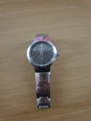 Reloj de metal para mujer gris Foto 1 de 3