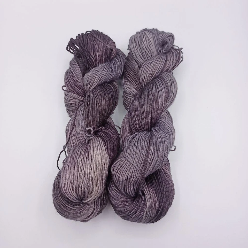 (9,90€/100 g) handgefärbte Sockenwolle 4 fach Färbung Robbe Creativ Ecke - Bild 1 von 4