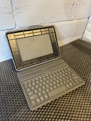 ZAGG Messenger Folio 2 for iPad 7/8/9 10.2" & iPad Air 10.5" UK Keyboard Layout - Image 1 of 3