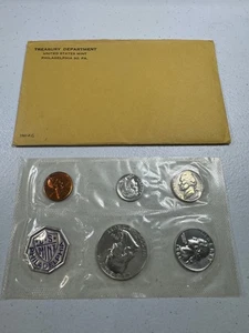 (1) 1961  US MINT SILVER Proof Set,   in all OGP,   LOTS OF LUSTER,   SET 1 !!! - Picture 1 of 6