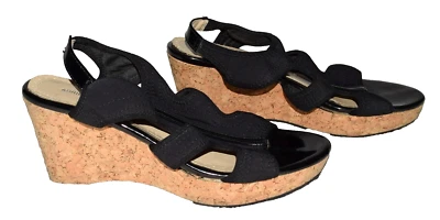 Tacones de cuña de corcho Adrienne Vittadini de tela negra e imitación de cuero para mujer talla 7 M  Foto 1 de 4