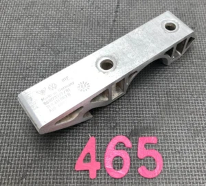 03-10 Porsche Cayenne Driver/Passenger Front Sway Bar Bracket OEM 7L0411063B - Bild 1 von 9