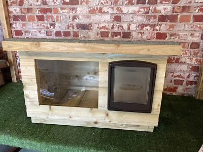 HILLCROFT FENCING Small Cat Kennel / Shelter ~ Dog House with window DELIVERED FULLY ASSEMBLED