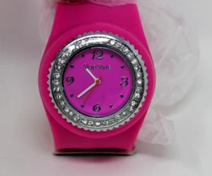 Girl's Women's Hot Pink Fashion Silicone Rubber Slap Wrist Casual Watches - Picture 1 of 5