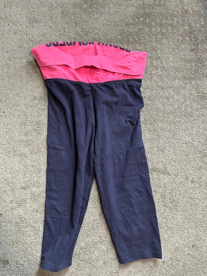 Pantalones cortos de yoga Victoria's Secret rosa MLB con logotipo de los Yankees de Nueva York M azules Foto 1 de 4