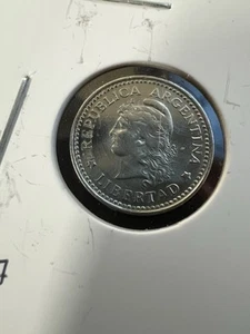 Argentina 5 centavos 1957 Item 1040 - Picture 1 of 2