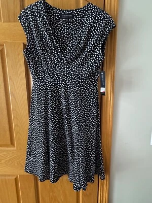 JONES SNEW YORK DRESS IN POLKA DOTSL - SIZE  8P - BRAND NEW - RETAIL $98 - NWT - Image 1 of 4