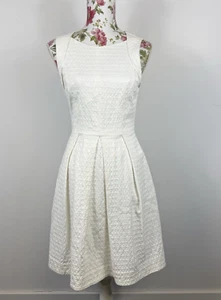 Veronika Maine women's ivory dress box pleat knee length lined stretch Size 8 - Picture 1 of 13