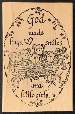 Estampilla de goma de oso de peluche de abrazos, sonrisas y niñas hechas por Dios de Hampton Art Foto 1 de 3