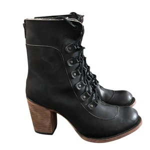 Freebird BY STEVEN Borow Women's Boots Size 10 Distressed Black Lace Up Zip Up - Picture 1 of 9