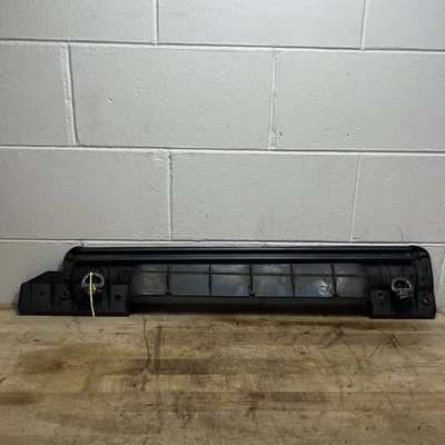 Riel portaequipajes techo trasero derecho Infiniti QX56 2004-2007 OEM Foto 1 de 4